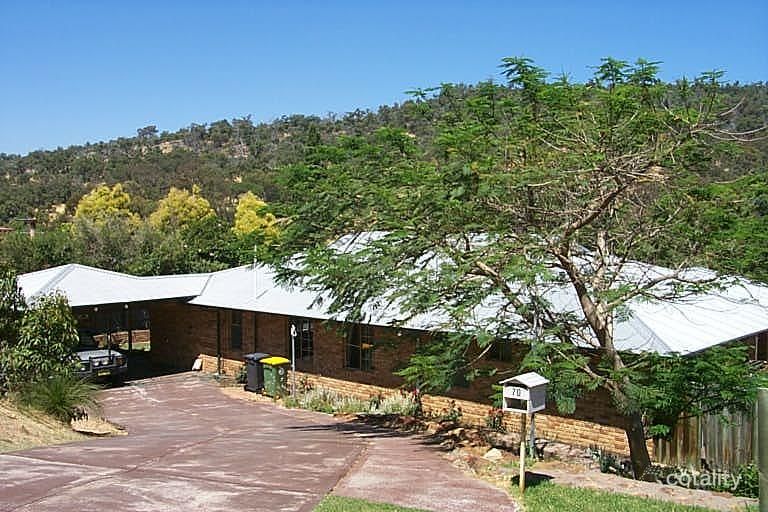 70 Amethyst Cres, Mount Richon, WA 6112