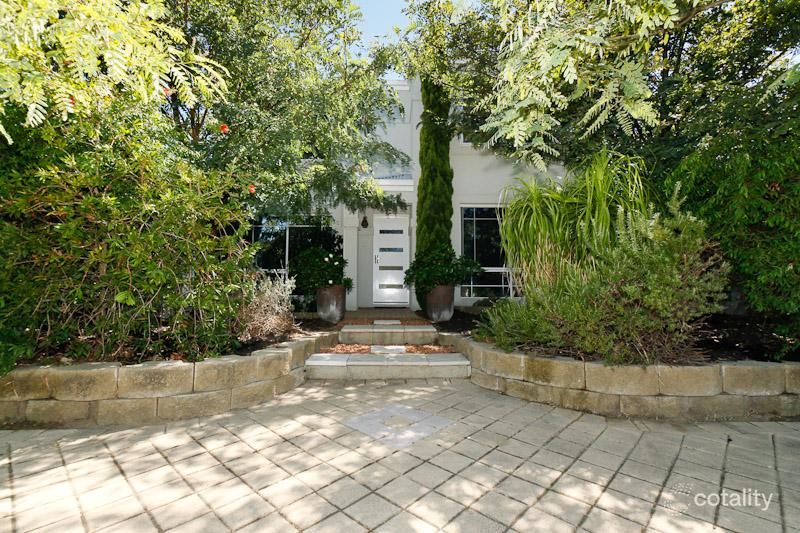 29 Curtin Rd, Marangaroo, WA 6064