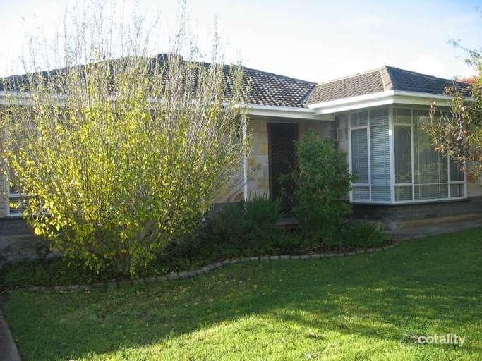 28 Kincraig Cres, Modbury, SA 5092