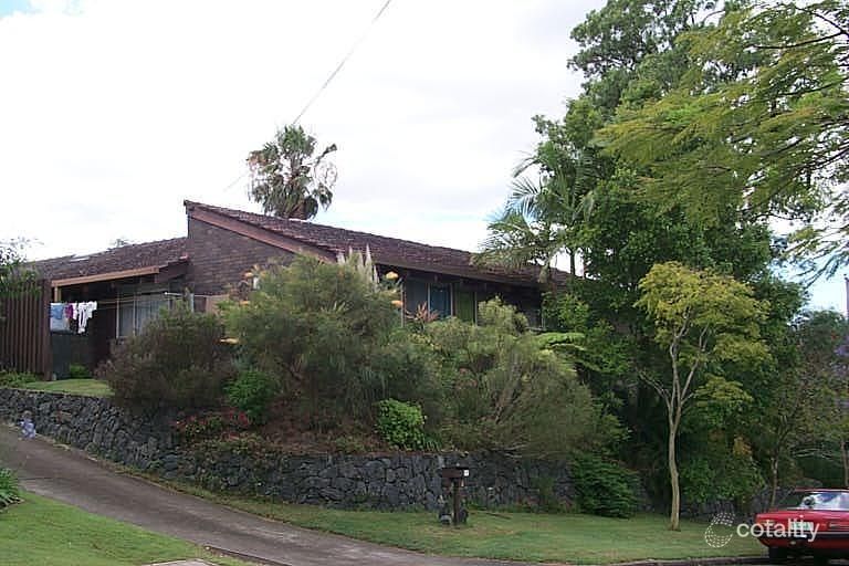 1 Ramor St, Kenmore, QLD 4069