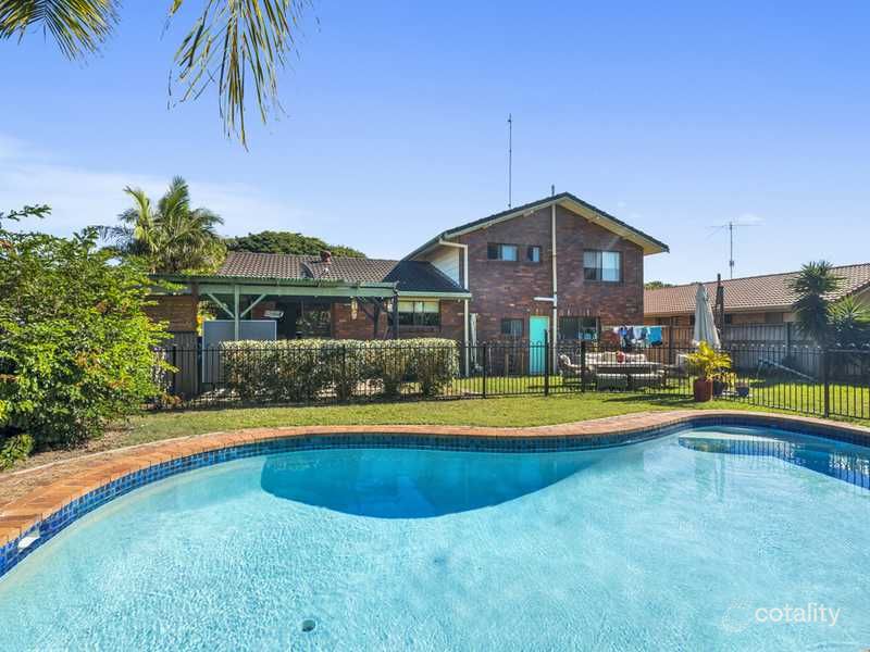 3 Ling Pl, Palm Beach, QLD 4221