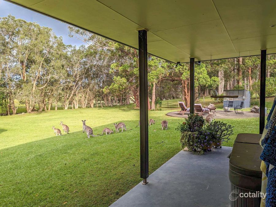 7 Goonaroo Pl, Emerald Beach, NSW 2456
