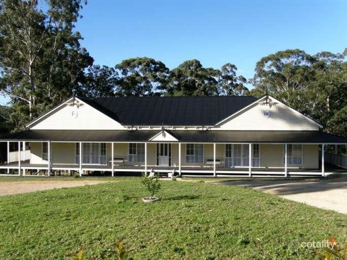 19 Goonaroo Pl, Emerald Beach, NSW 2456