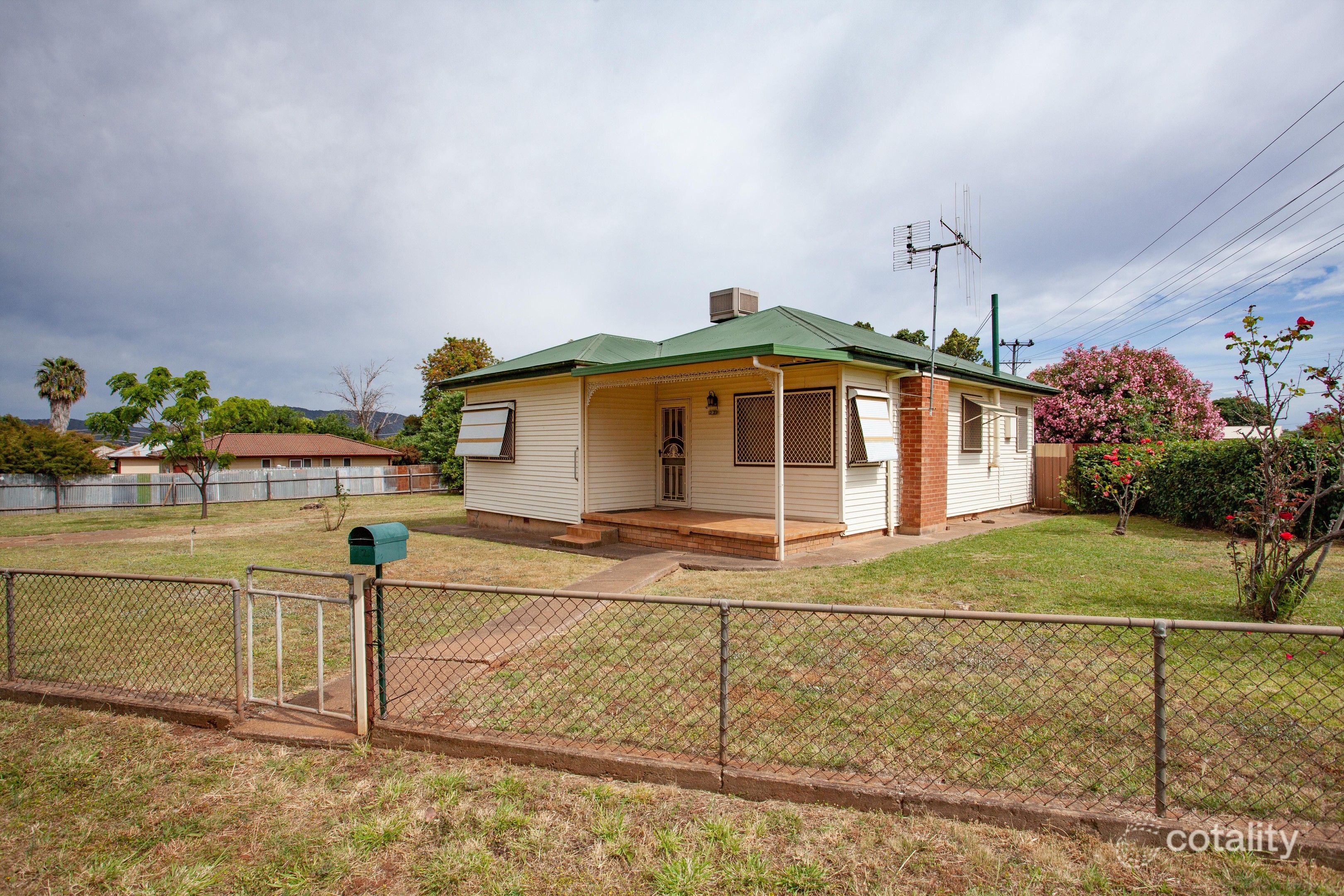 22 Dibbs St, Wellington, NSW 2820