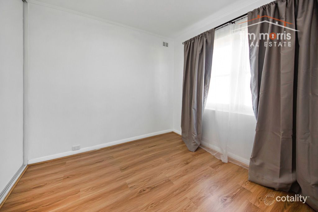 5 Fourth Ave, Seaton, SA 5023