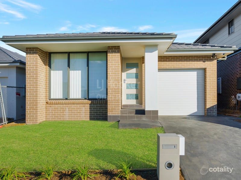 6a Fleece Loop, Oran Park, NSW 2570