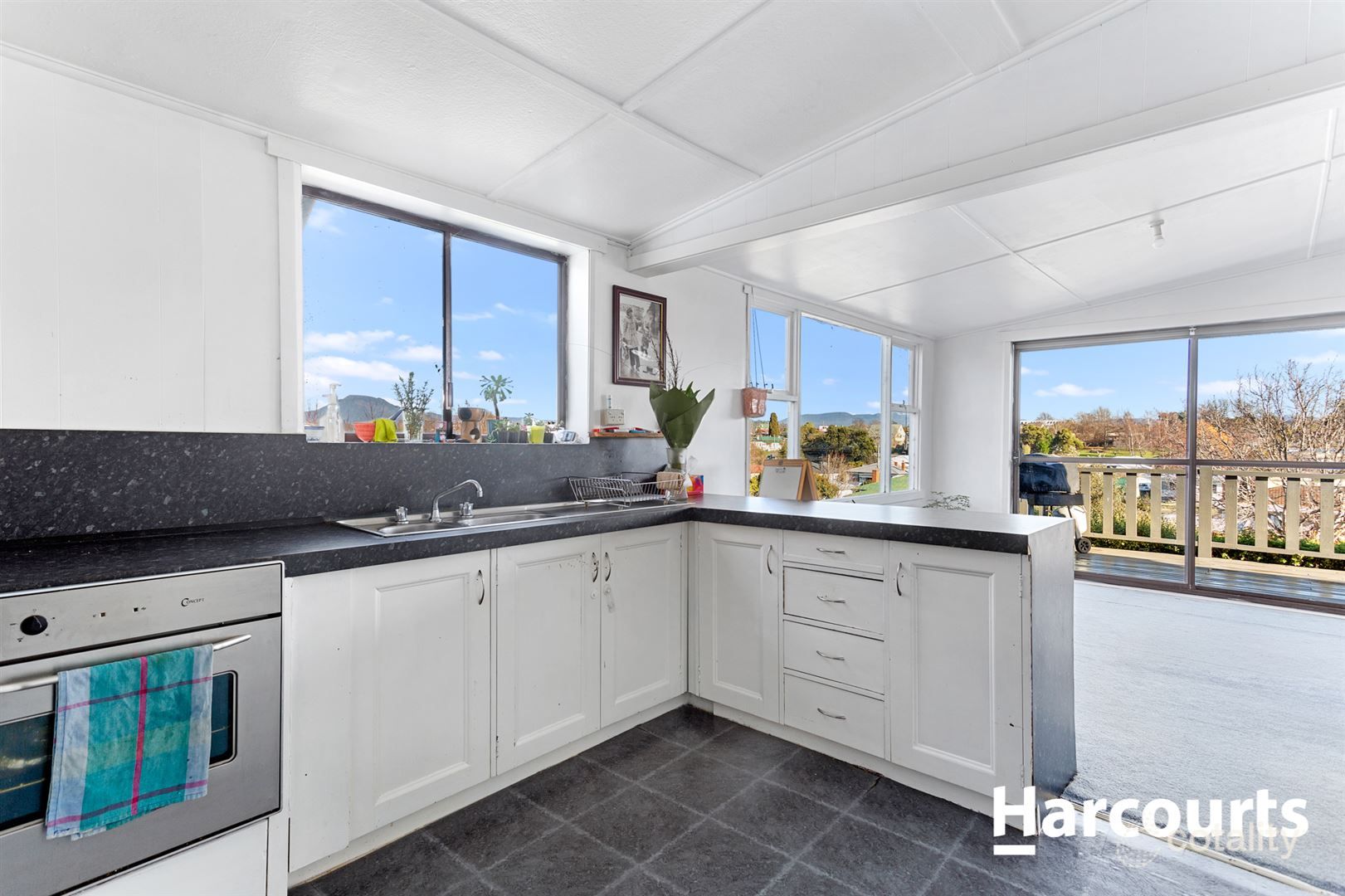 8 Beefeater St, Deloraine, TAS 7304