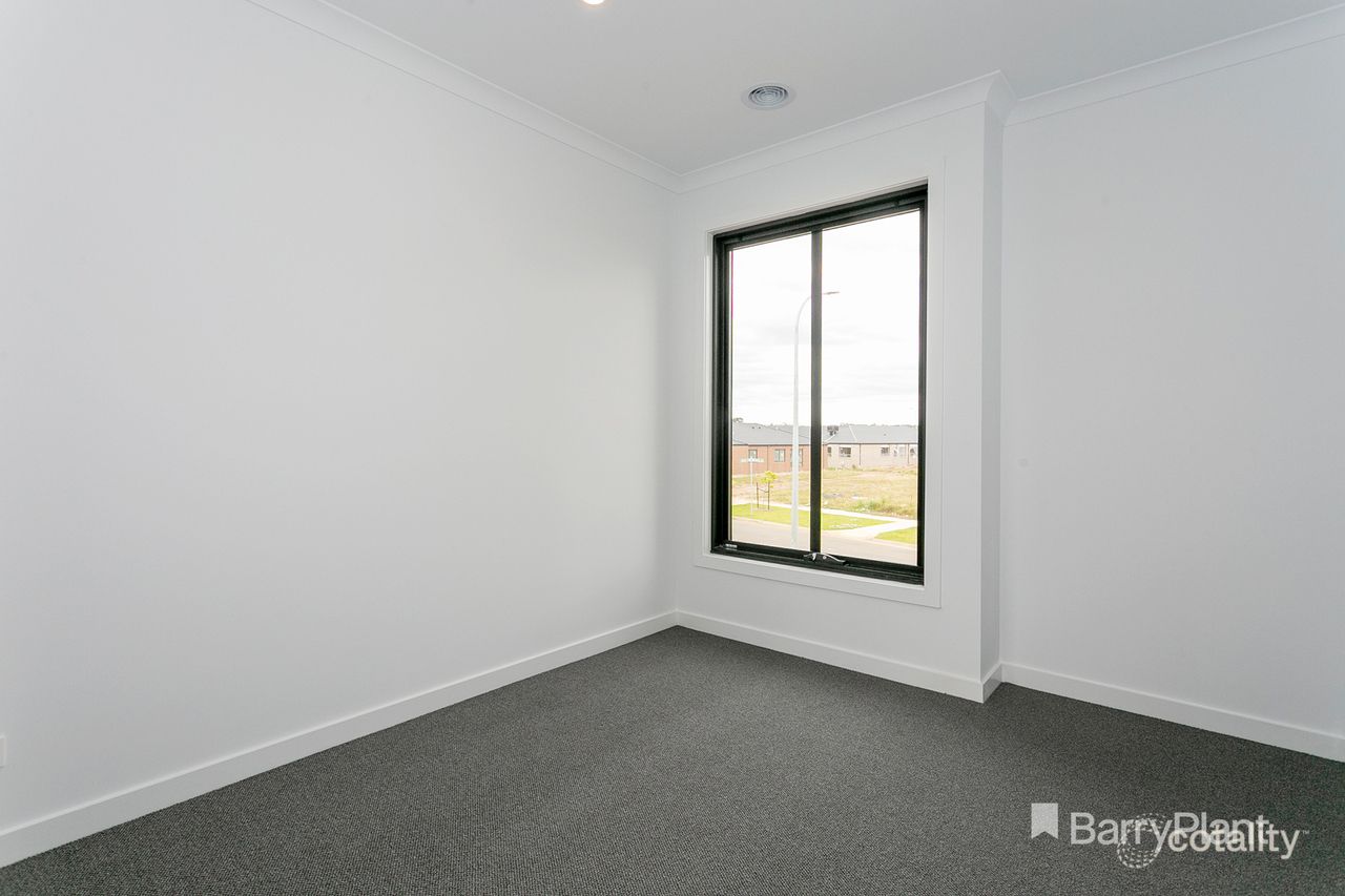 230 Carnival Bvd, Berwick, VIC 3806