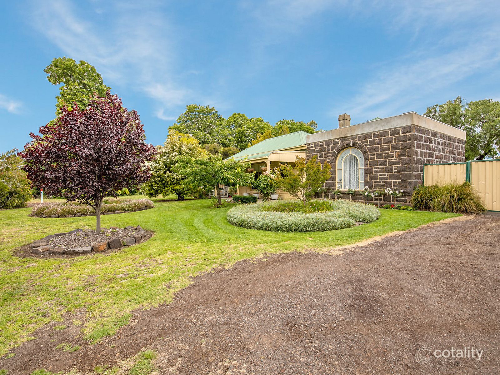 31 Montgomery St, Skipton, VIC 3361