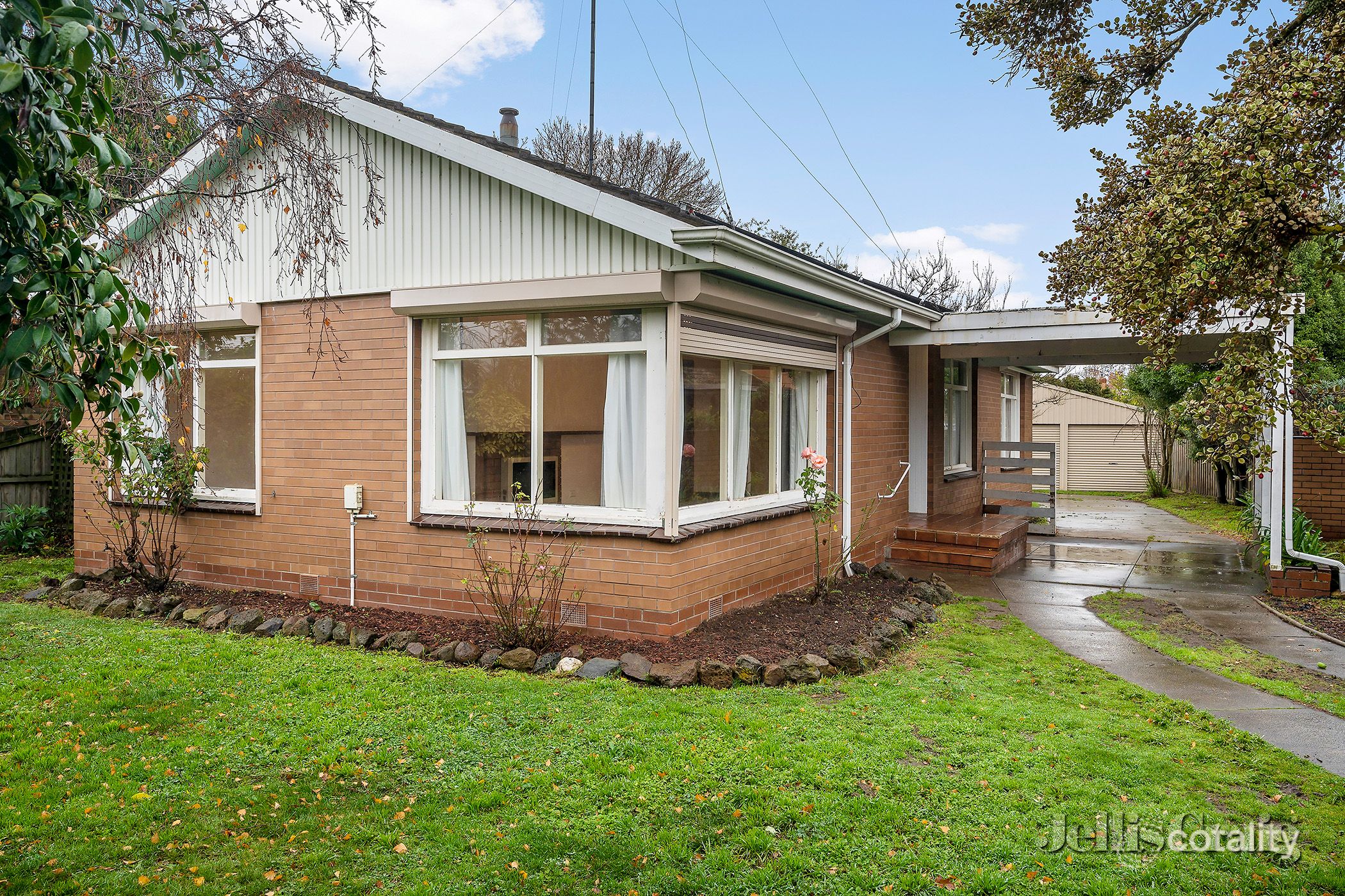 37 Queen Victoria St, Newington, VIC 3350