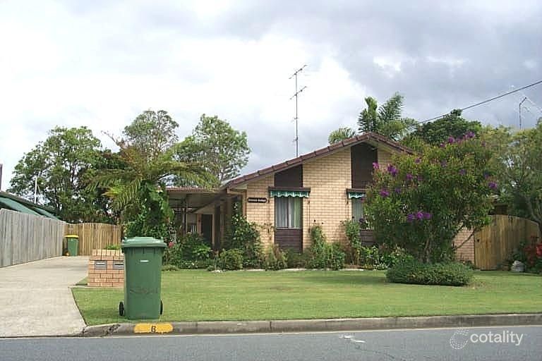 2/6 Walker Ave, Palm Beach, QLD 4221