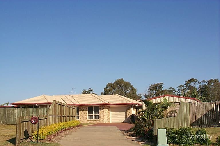 19 Earls Ct, Point Vernon, QLD 4655