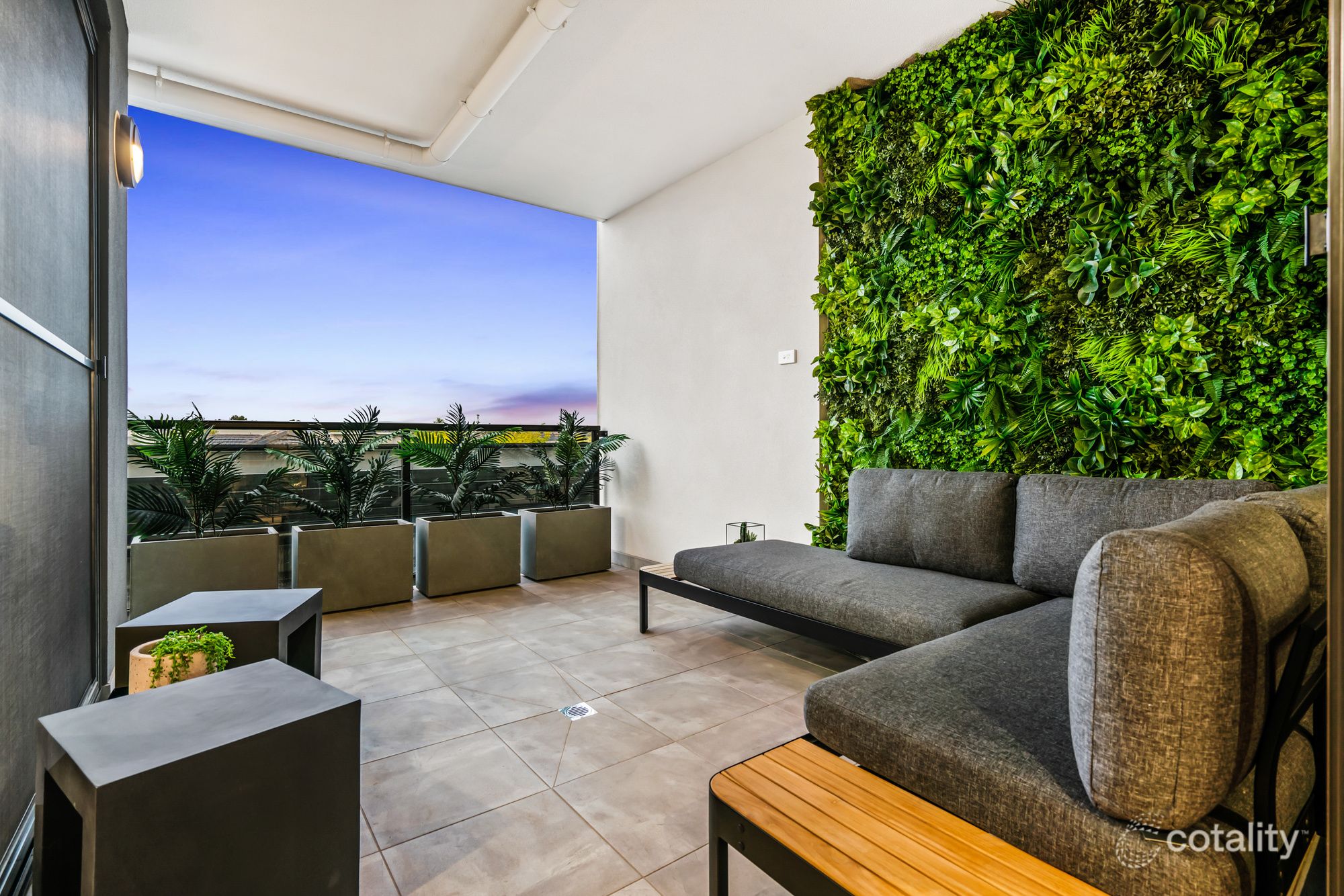 208/9 Commercial Rd, Caroline Springs, VIC 3023