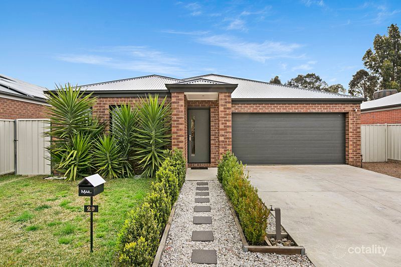 29 Barnett Dr, Kangaroo Flat, VIC 3555