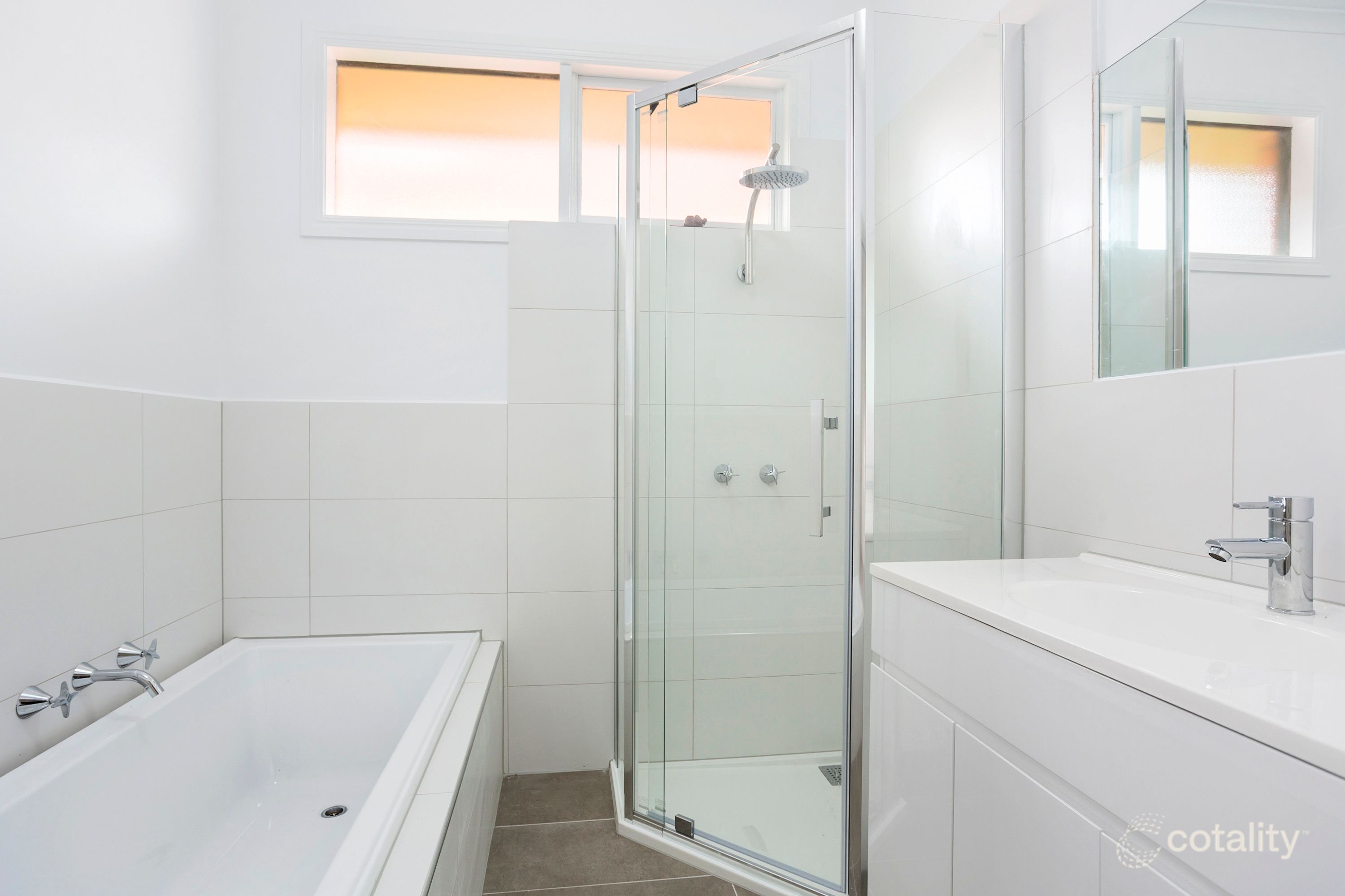 2/319-321 Blackburn Rd, Burwood East, VIC 3151