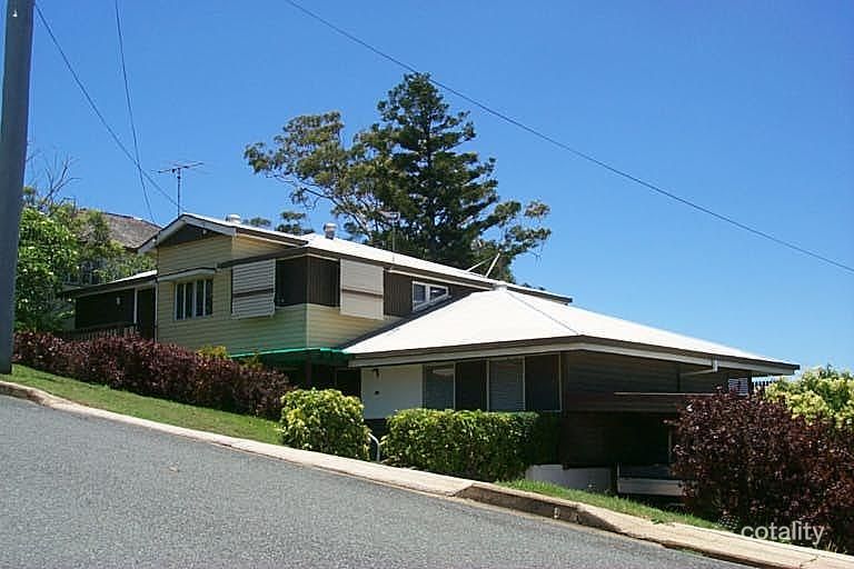 10 Williamson St, West Gladstone, QLD 4680