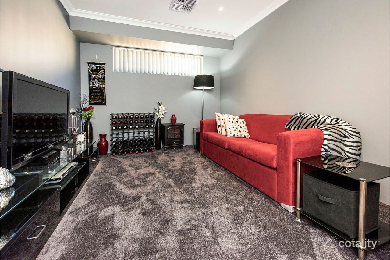 3 Nagal Way, Wattle Grove, WA 6107