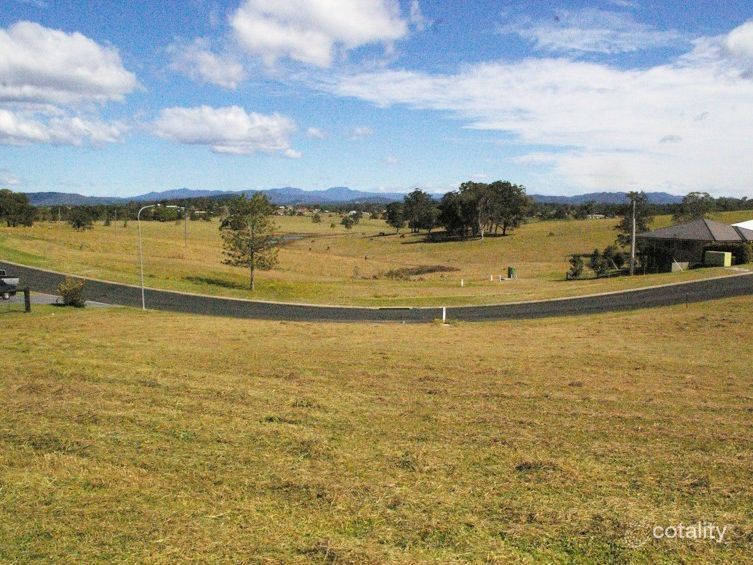 18 Springfields Dr, Greenhill, NSW 2440