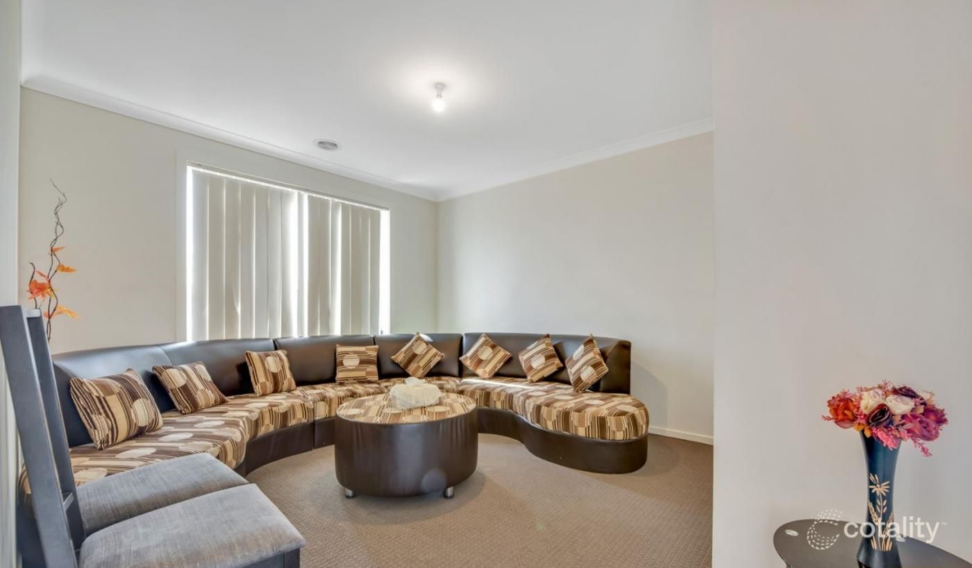 35 Holland Cres, Truganina, VIC 3029