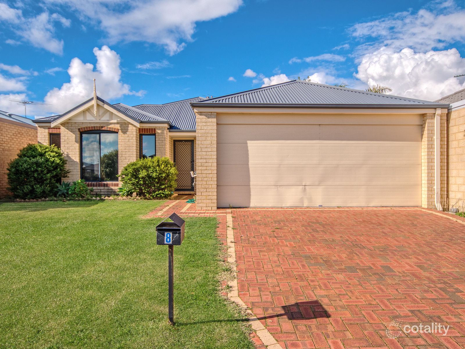 8 Tangier Pkwy, Port Kennedy, WA 6172