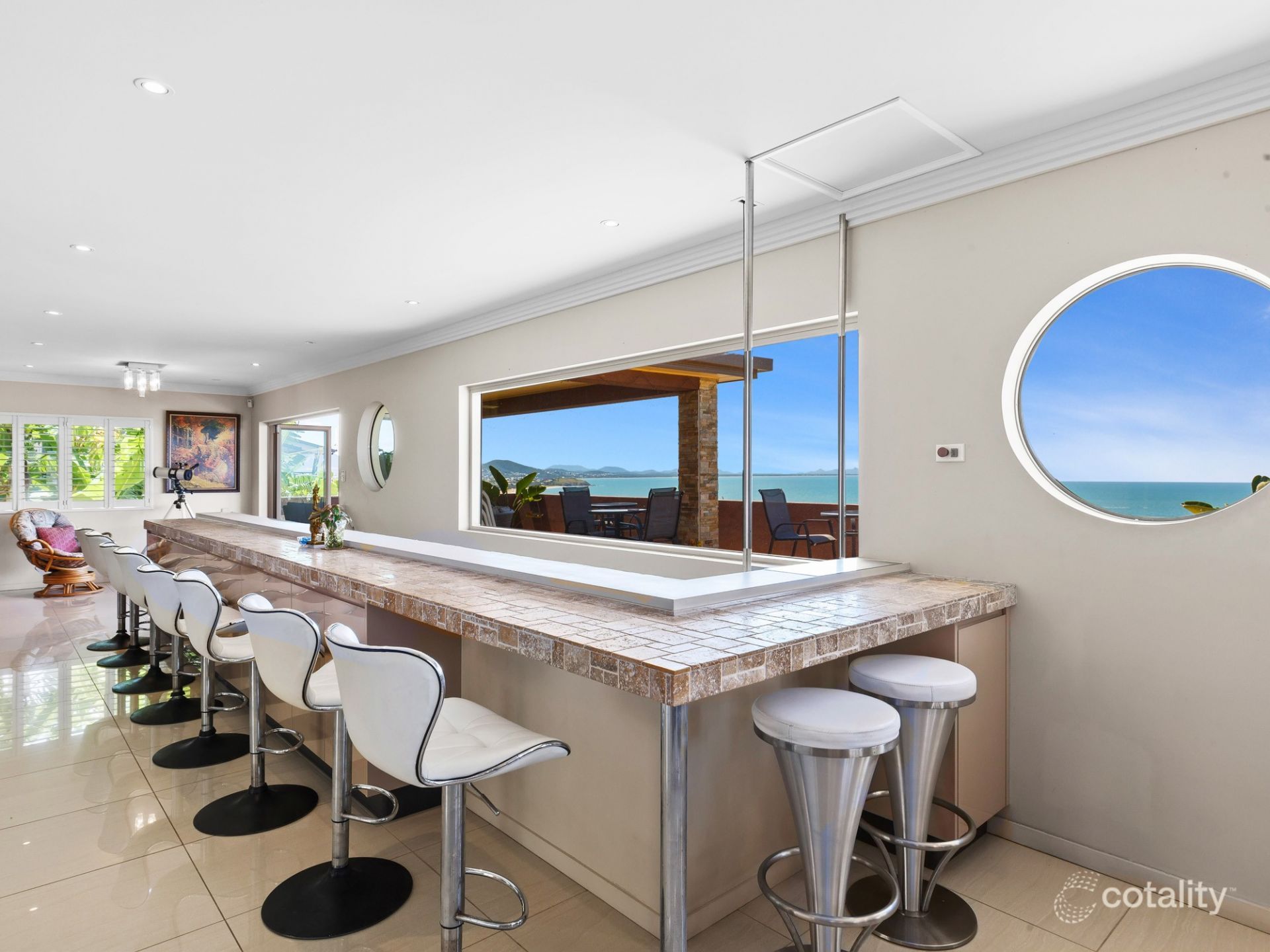 37 Bayview Dr, Lammermoor, QLD 4703