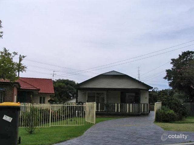 12 Hewitts Ave, Thirroul, NSW 2515