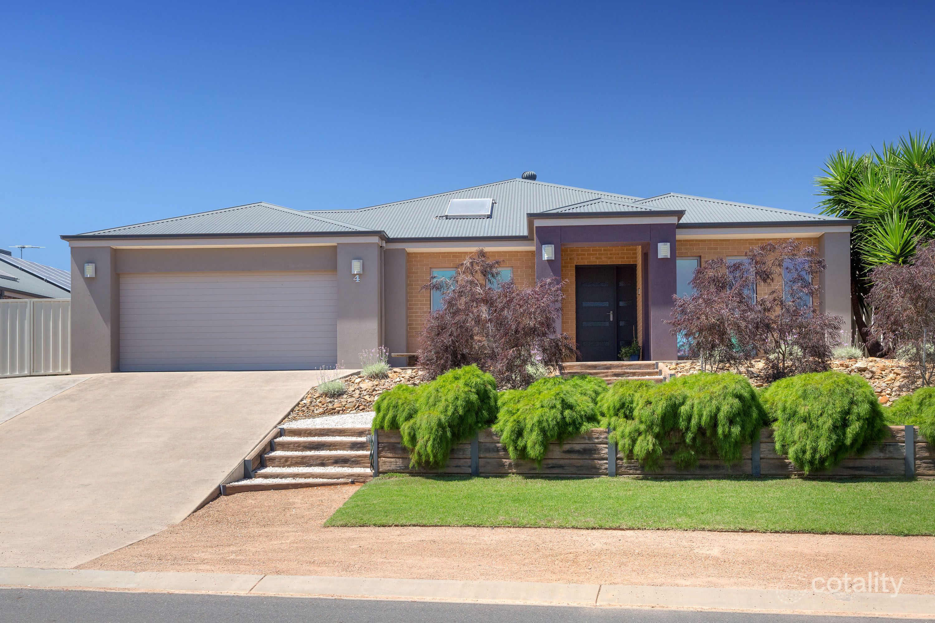 4 Craig Cct, Leneva, VIC 3691