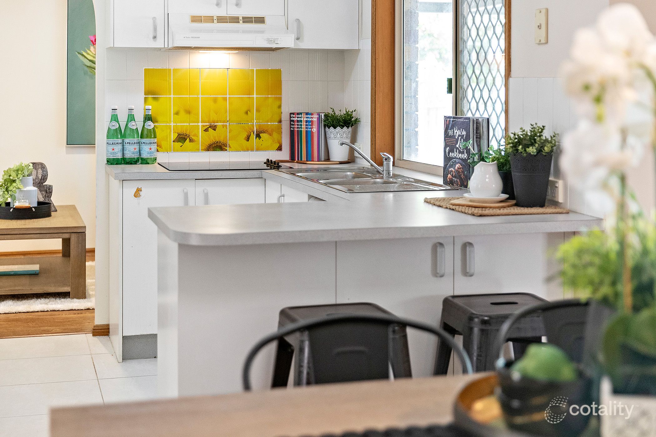 24 Kain St, Coopers Plains, QLD 4108