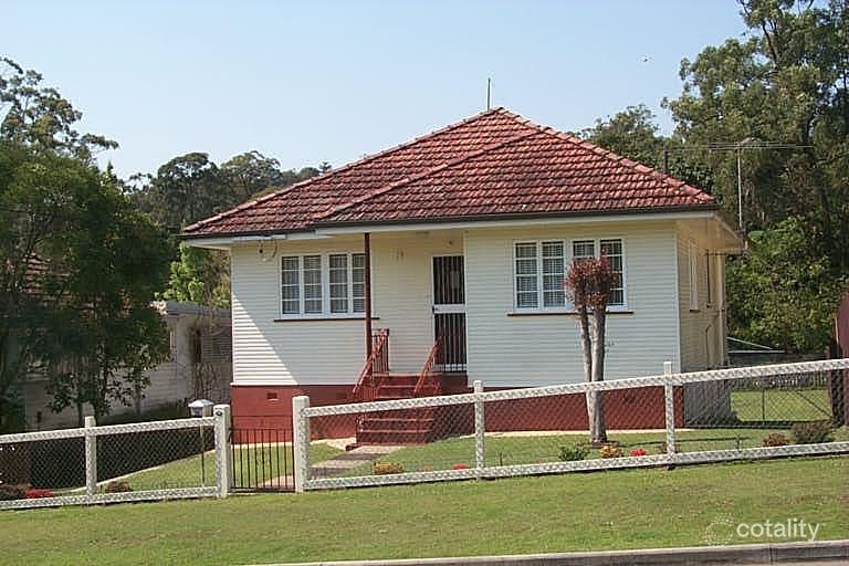 74 Galsworthy St, Holland Park West, QLD 4121