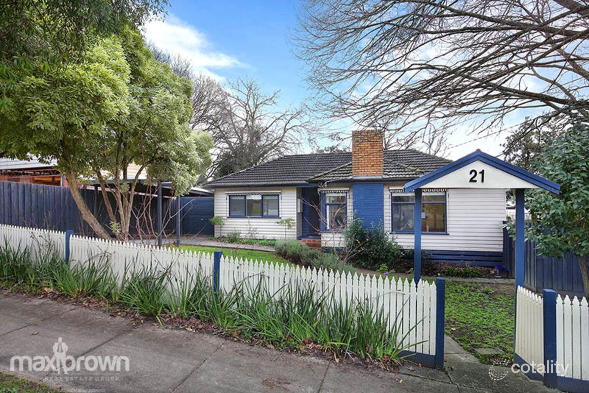 21 Derby Rd, Kilsyth, VIC 3137