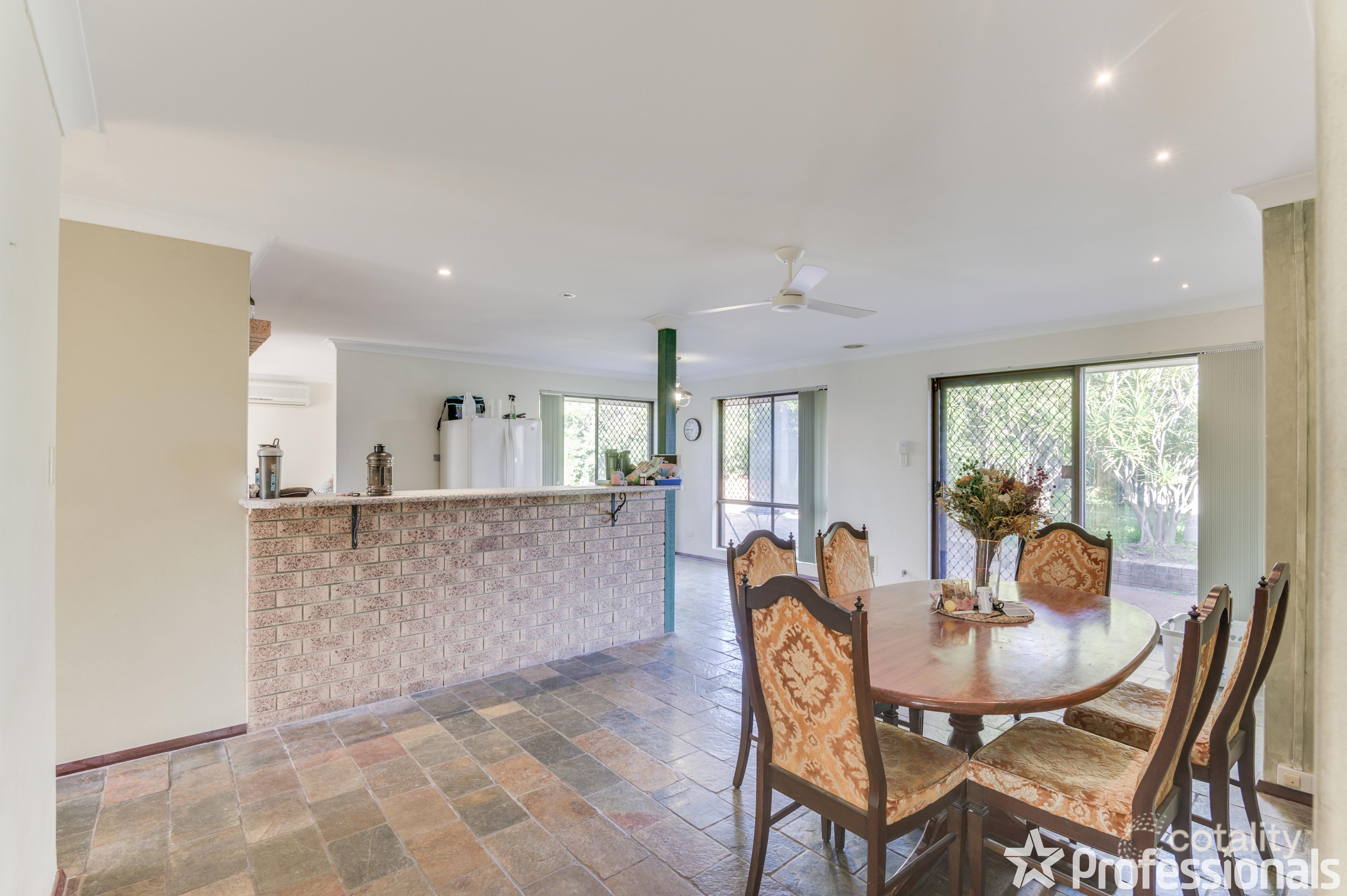 85 Vellgrove Ave, Parkwood, WA 6147