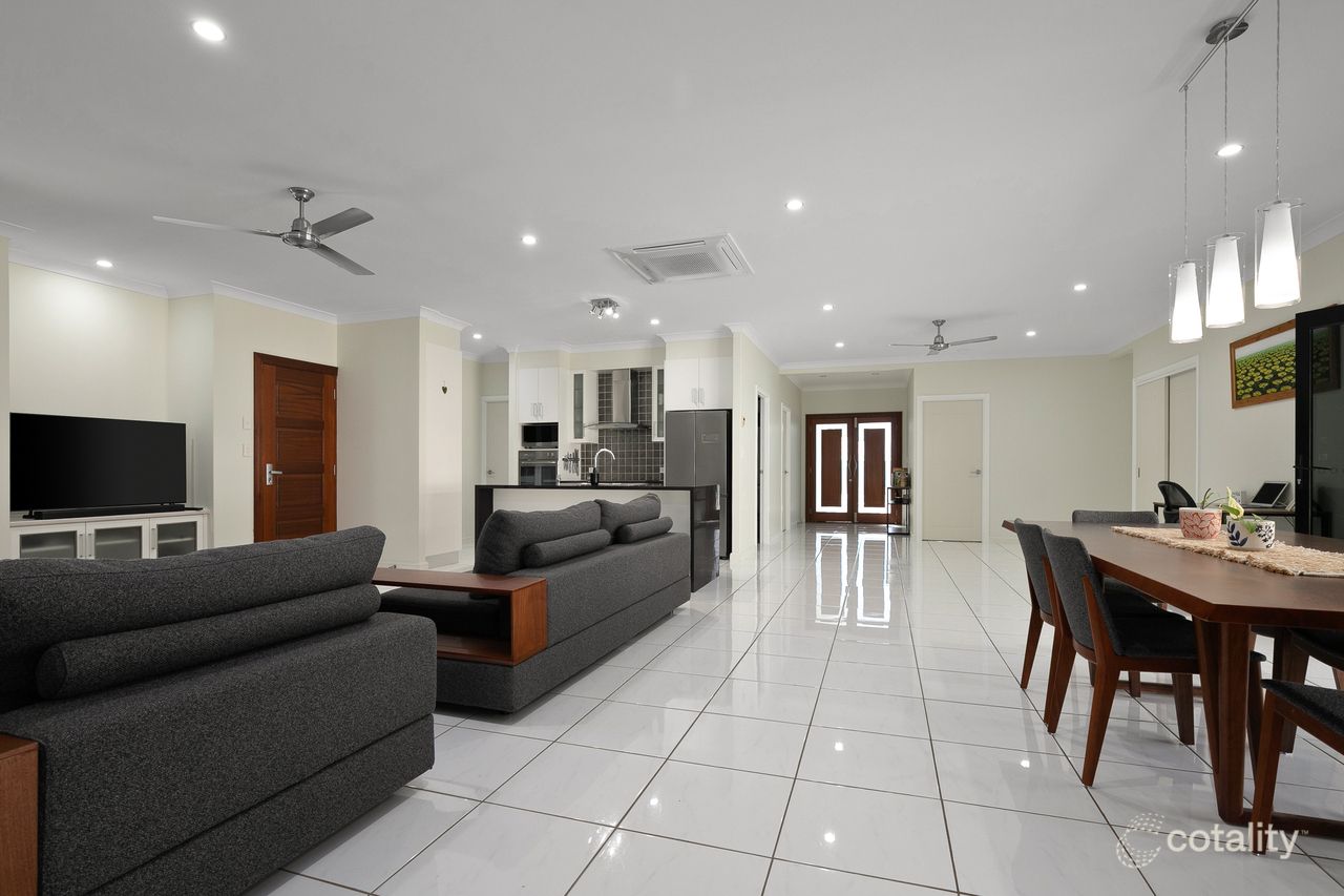 18 Saville St, Emerald, QLD 4720