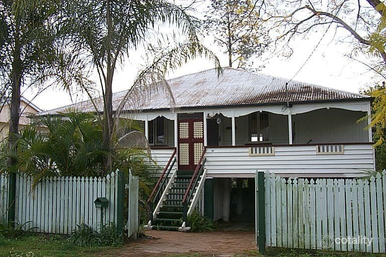 96 Central Ave, Sherwood, QLD 4075