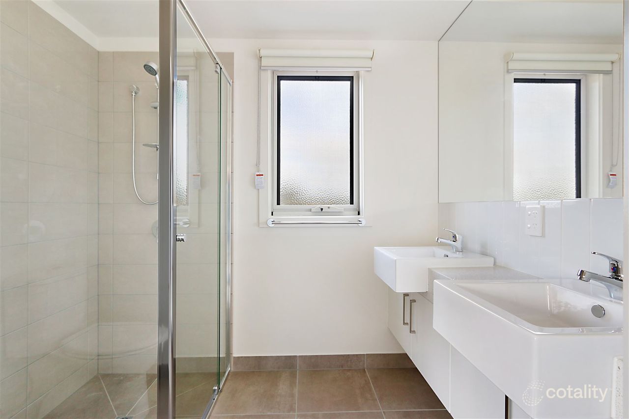 3/4 Lomica Dr, Hastings, VIC 3915