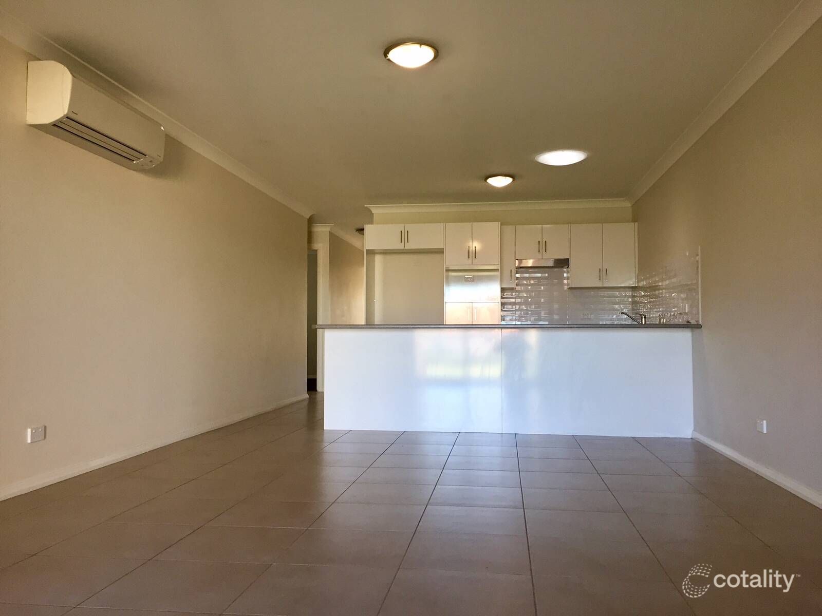 2/18 Little Park St, Greta, NSW 2334