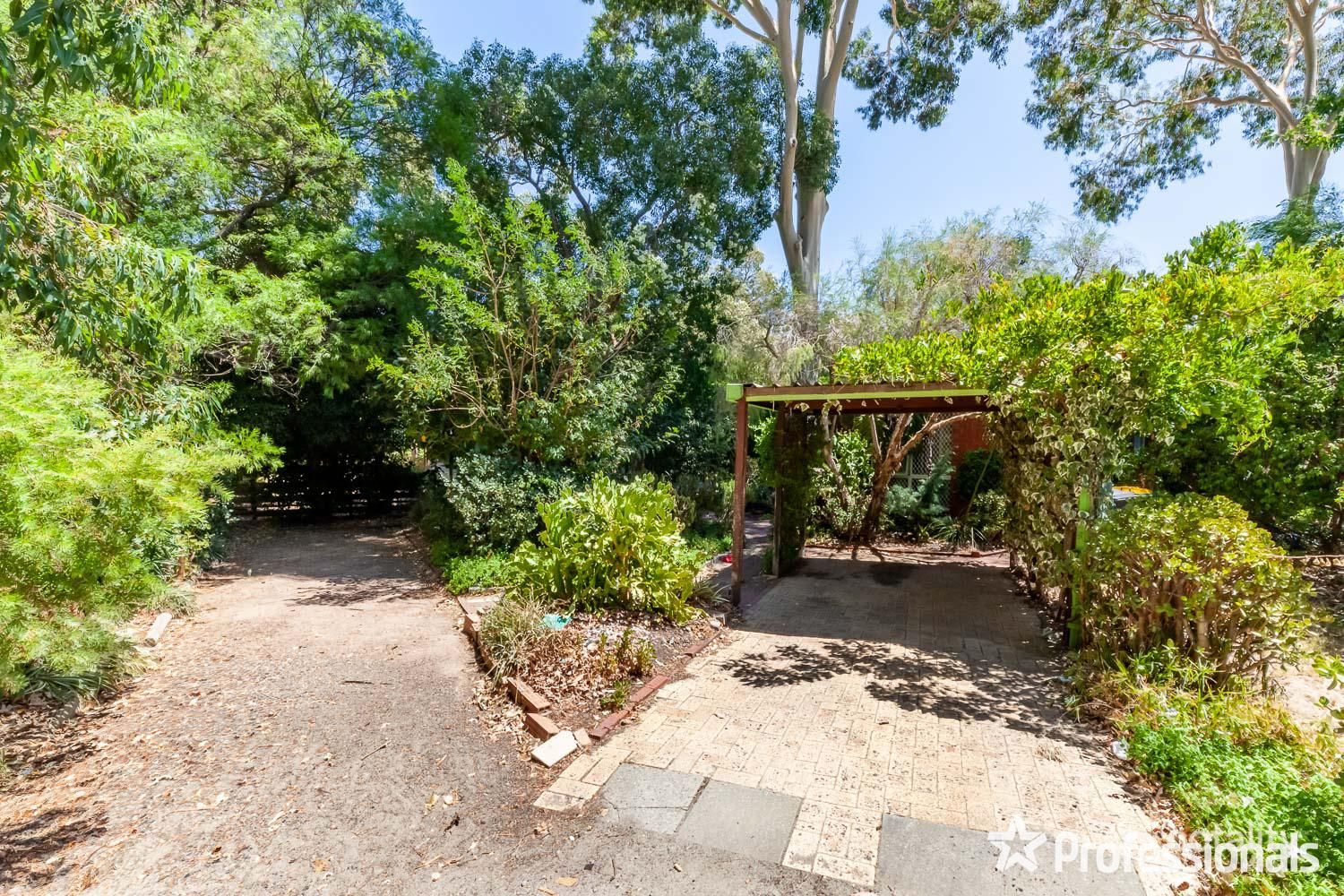 11b Gladstone Rd, Armadale, WA 6112