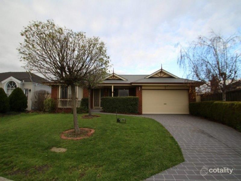 6 Sunnyridge Ct, Chirnside Park, VIC 3116