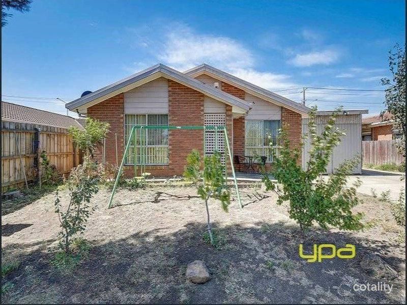 1/48 Pinnaroo Cct, Meadow Heights, VIC 3048