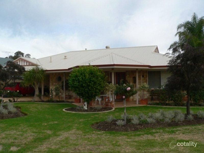 2 Rosevale Cl, Dardanup, WA 6236