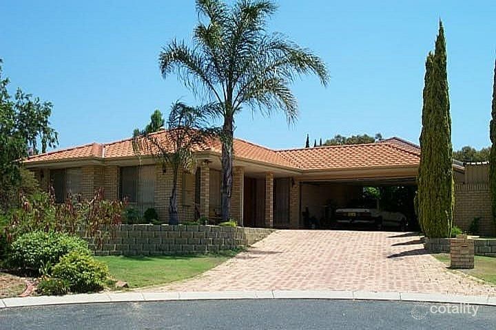 12 Bluejay Cl, Woodvale, WA 6026