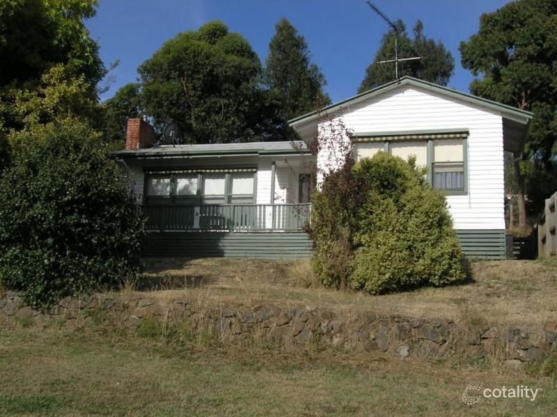 12 Moore St, Creswick, VIC 3363