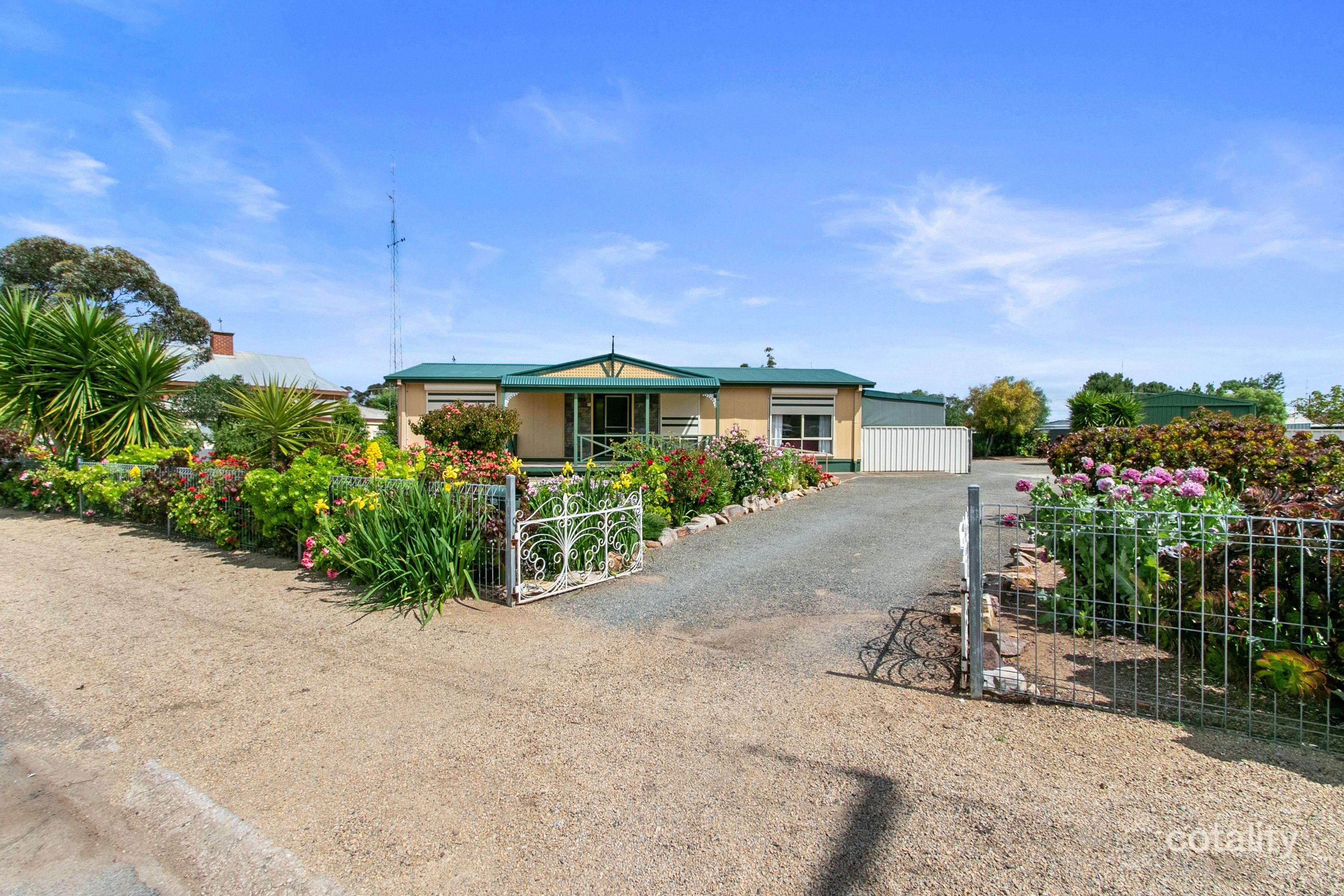 15 North Tce, Snowtown, SA 5520