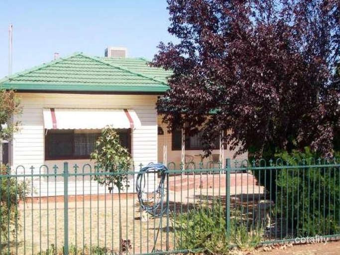 86 Warrah St, Peak Hill, NSW 2869