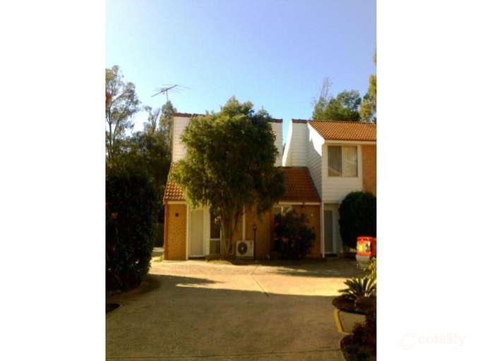 5/11 Mundarda Pl, St Helens Park, NSW 2560