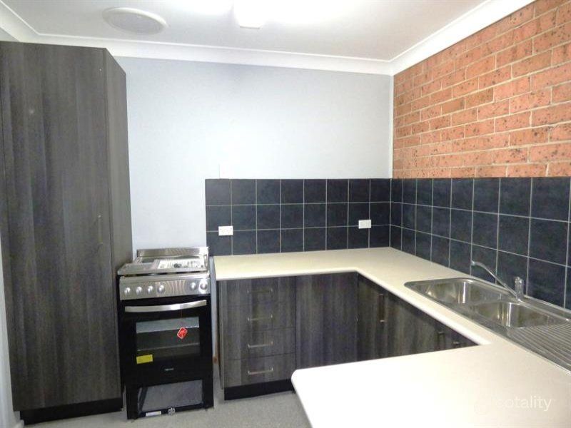 8 Greenway Pl, Dubbo, NSW 2830