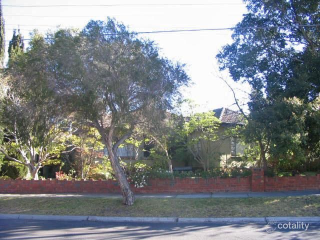 3 Magdala Ave, Strathmore, VIC 3041