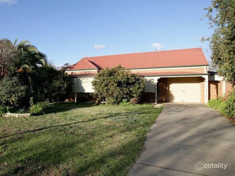 1/7 Pinaroo Dr, Glenfield Park, NSW 2650