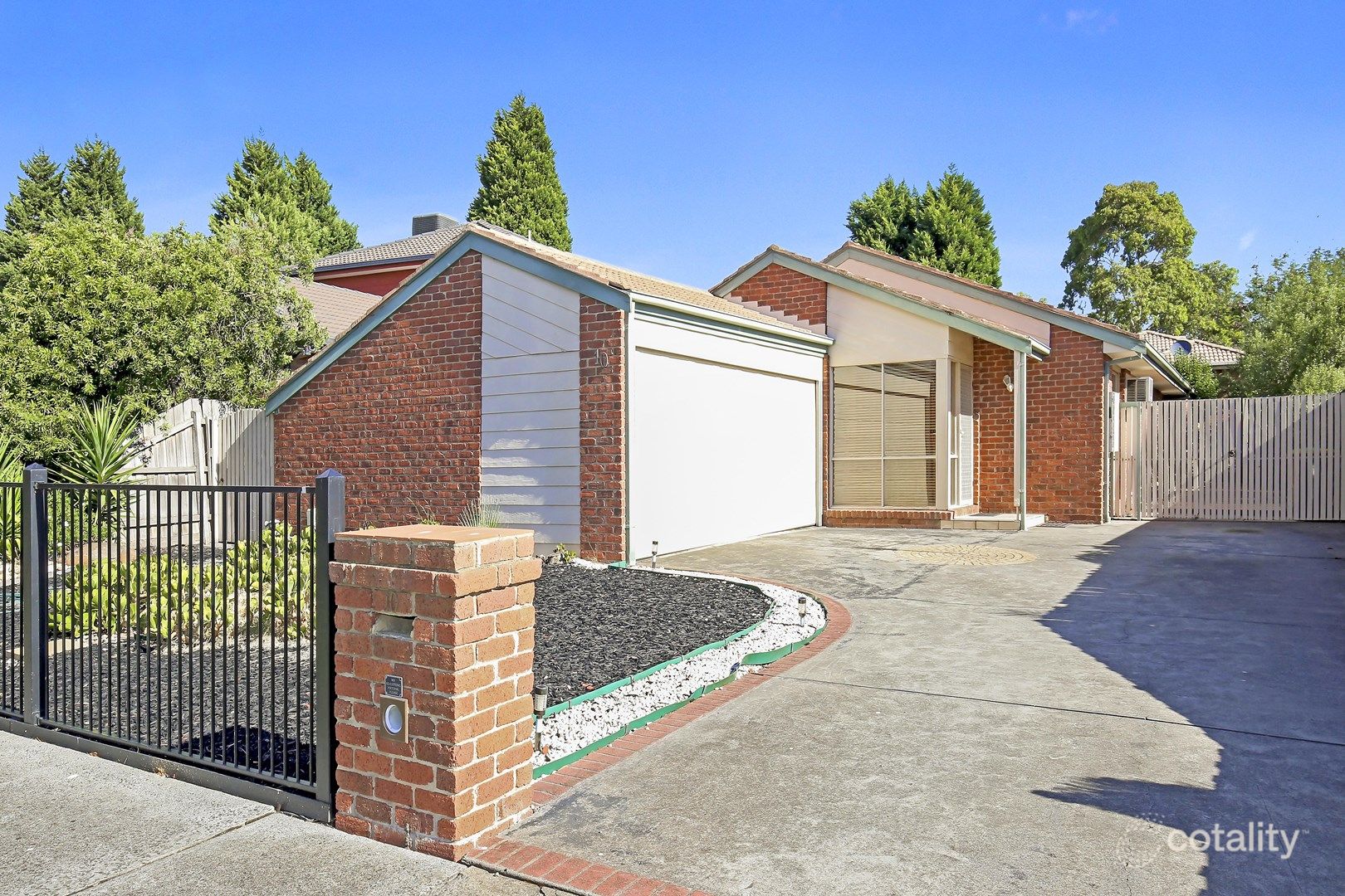 10 Tench Ct, Mill Park, VIC 3082