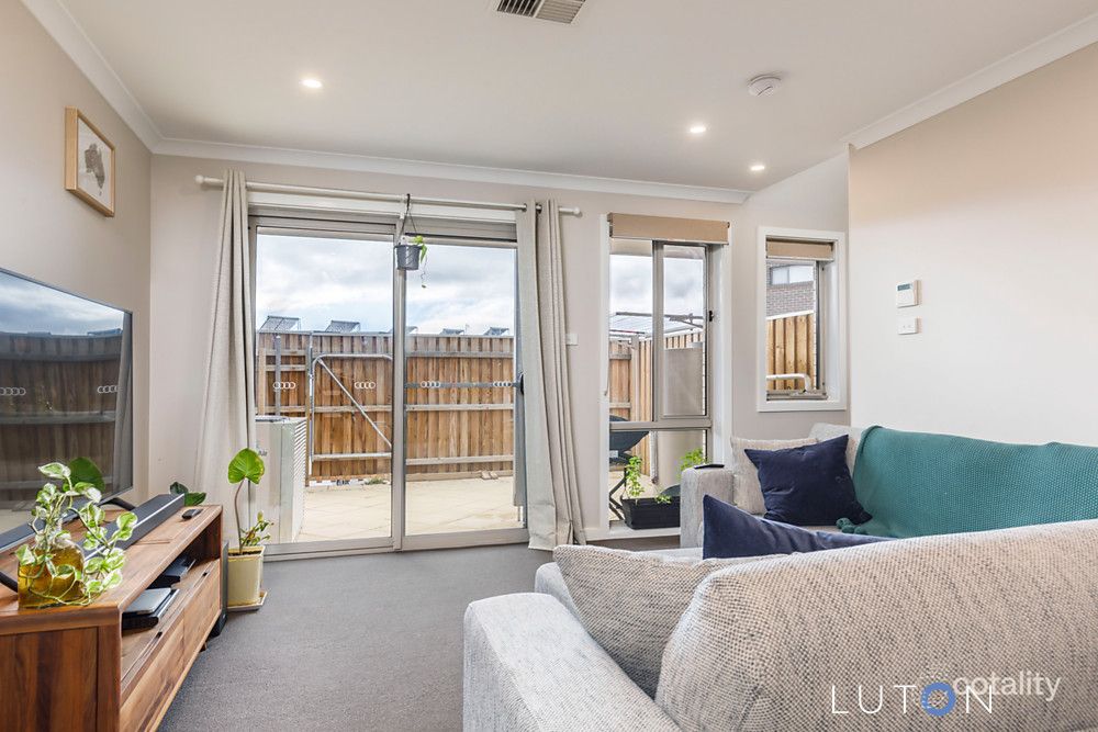 57/20 Fairhall St, Coombs, ACT 2611