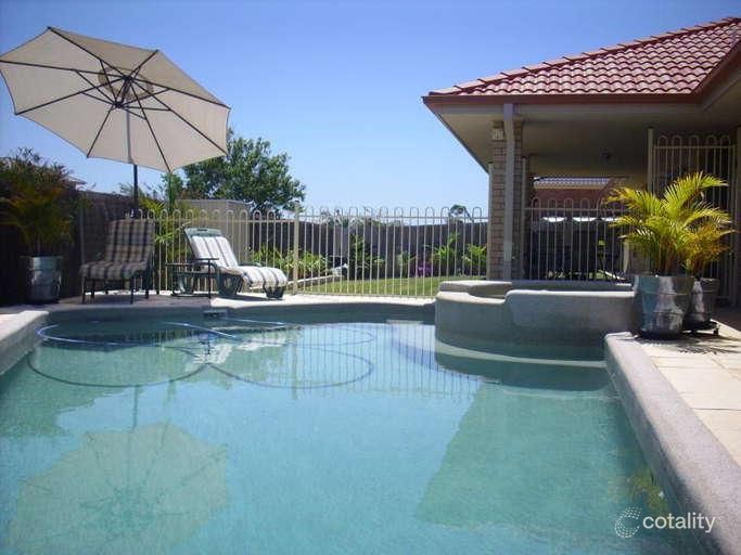 8 Sands St, Redcliffe, QLD 4020